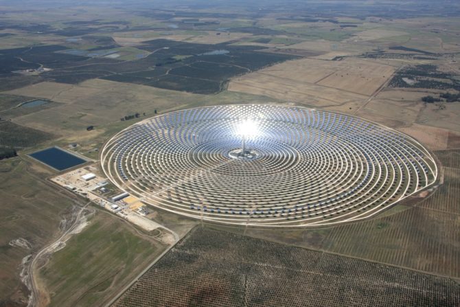 skoncentrowana energia słoneczna elektrowania gemasolar