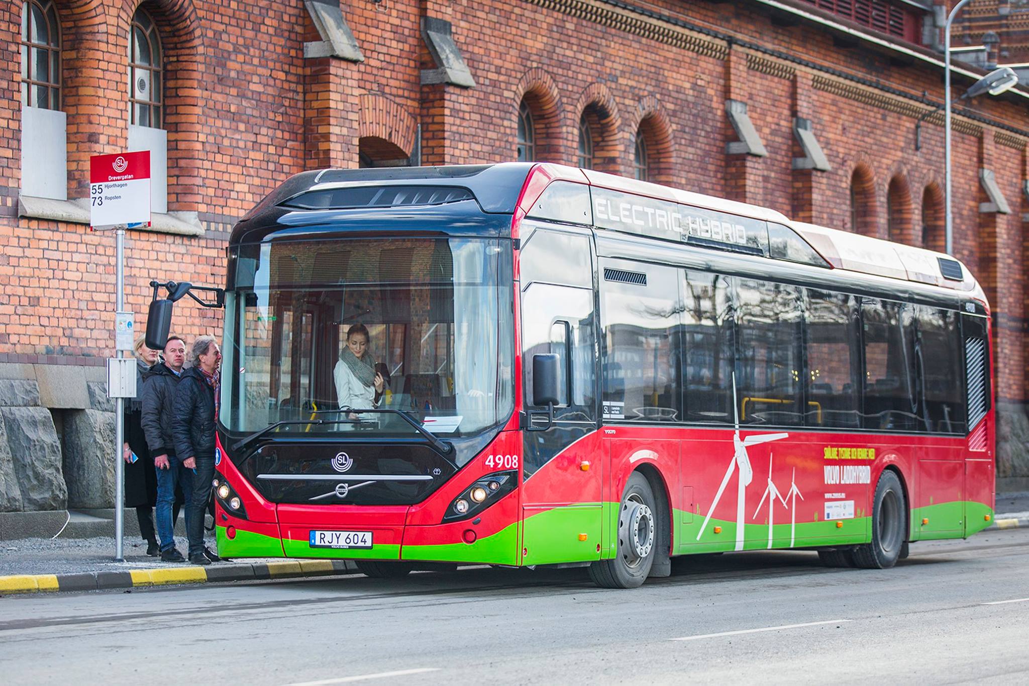 ekologiczny_transport_ZeEUS_stockholm_Volvo