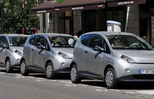 Autolib we Francji, Sharecar w Polsce?